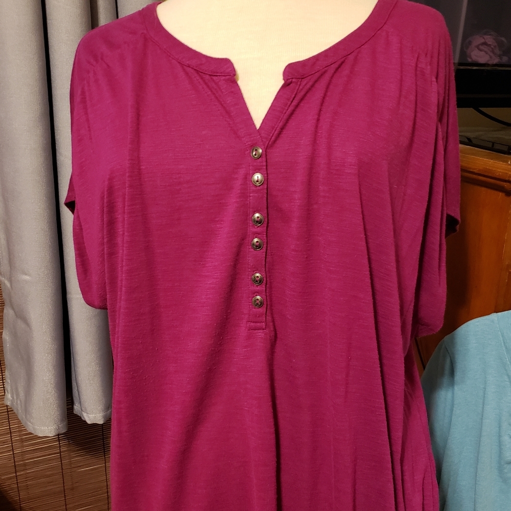 Magenta/Dark Red blouse 3x 22/24